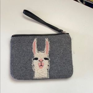 Llama clutch